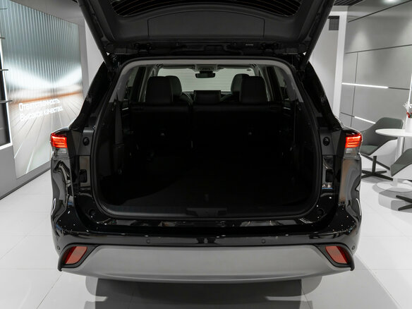 2026 Toyota Highlander IV (XU70), чёрный, 5600000 рублей - вид 25