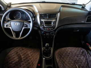 2014 Hyundai Solaris I Рестайлинг, серебристый, 530000 рублей, вид 5