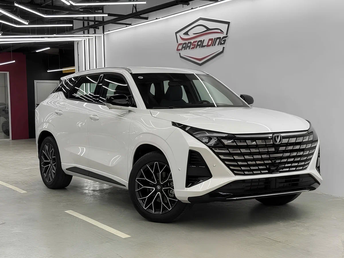 Changan выводит на российский рынок кроссовер UNI-Z