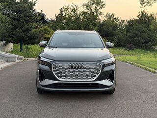2024 Audi Q4 e-tron 40 I, серый, 3770000 рублей, вид 2