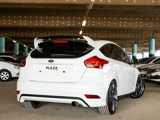 2015 Ford Focus III Рестайлинг, белый, 969000 рублей, вид 3