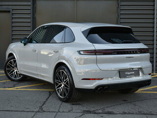 2026 Porsche Cayenne III Рестайлинг, серый, 20300000 рублей, вид 4