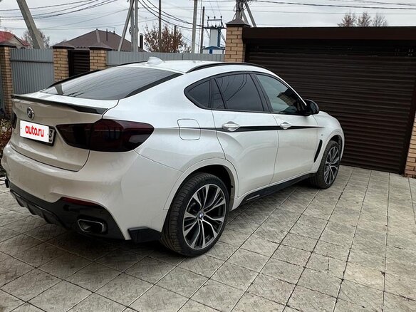 2017 BMW X6 30d II (F16), белый, 3600000 рублей - вид 1
