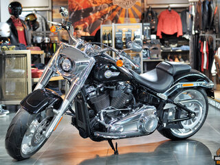 2023 Harley-Davidson Fat Boy, чёрный, 3300000 рублей, вид 3
