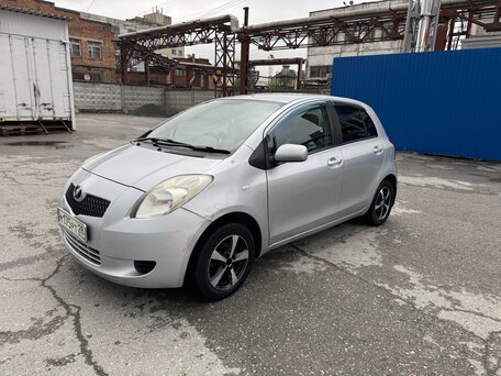 2006 Toyota Vitz II (XP90), серый, 429000 рублей, вид 1