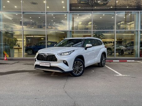 Toyota Highlander IV (XU70)