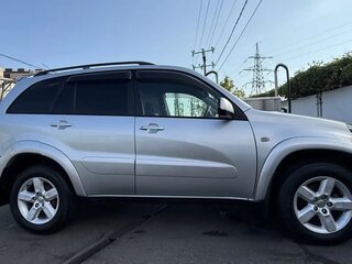 2004 Toyota RAV4 II (XA20) Рестайлинг, серебристый, 735000 рублей, вид 3