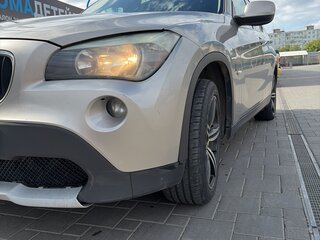 2011 BMW X1 18i I (E84), серебристый, 950000 рублей, вид 3