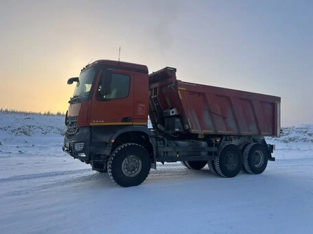 2020 Mercedes-Benz Arocs, красный, 13000000 рублей, вид 3