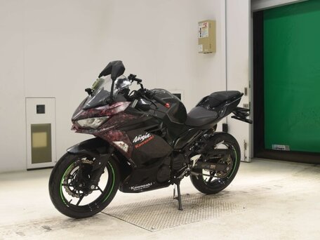 2018 Kawasaki Ninja 400, чёрный, 375000 рублей, вид 4