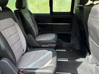 2023 Volkswagen Multivan T6 Рестайлинг, серебристый, 5540000 рублей, вид 4