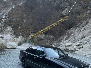 1998 Mercedes-Benz E-Класс 430 II (W210, S210), чёрный, 770000 рублей, вид 1