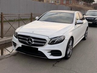 2016 Mercedes-Benz E-Класс 200 V (W213, S213, C238), белый, 2500000 рублей, вид 1