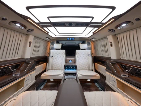 2025 Mercedes-Benz V-Класс Extra Long 300 d экстра длинный III (W447) Рестайлинг 2, чёрный, 48800000 рублей, вид 4