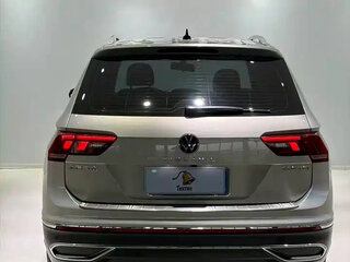 2023 Volkswagen Tiguan II Рестайлинг, серебристый, 2900088 рублей, вид 5