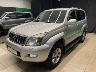 2005 Toyota Land Cruiser Prado 5-speed 120 Series, серебристый, 2250000 рублей, вид 3