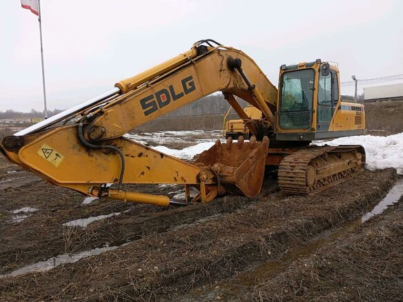 2021 SDLG E6300F, жёлтый, 5236500 рублей