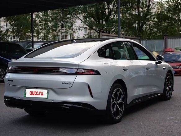 2026 Changan Qiyuan A06 28.39 kWh, серебристый - вид 3