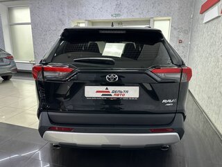 2025 Toyota RAV4 V (XA50), чёрный, 3990000 рублей, вид 4