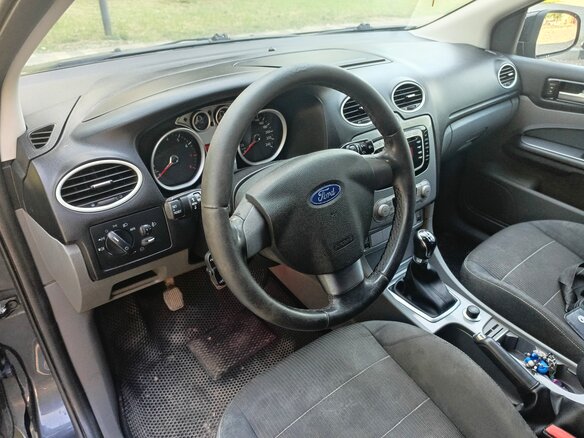 2010 Ford Focus II Рестайлинг, серый - вид 8