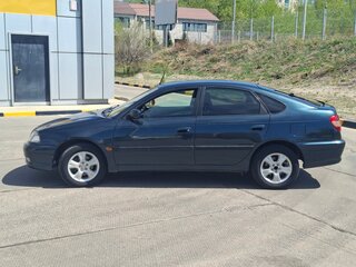 2002 Toyota Avensis I Рестайлинг, зелёный, 455000 рублей, вид 3