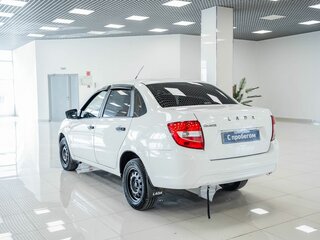 2019 Lada (ВАЗ) Granta I Рестайлинг, белый, 434000 рублей, вид 4