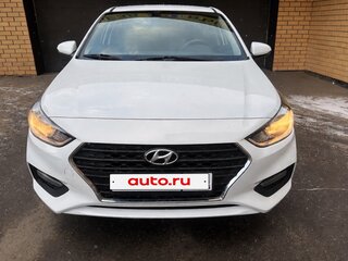 2017 Hyundai Solaris II, белый, 735000 рублей, вид 3