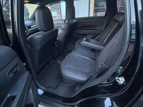 2021 Mitsubishi Outlander III Рестайлинг 3, чёрный, 2250000 рублей - вид 19