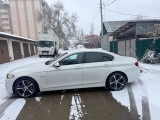 2013 BMW 5 серии 530d xDrive VI (F10/F11/F07) Рестайлинг, белый, 2480000 рублей, вид 2