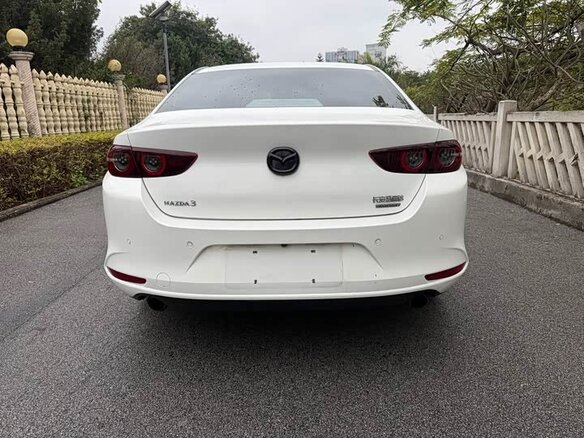 2021 Mazda 3 Axela IV (BP), белый - вид 5