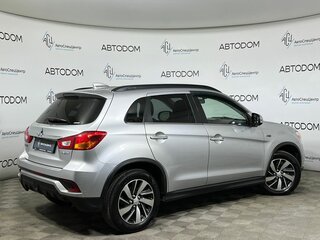 2019 Mitsubishi ASX I Рестайлинг 2, серебристый, 1719900 рублей, вид 2