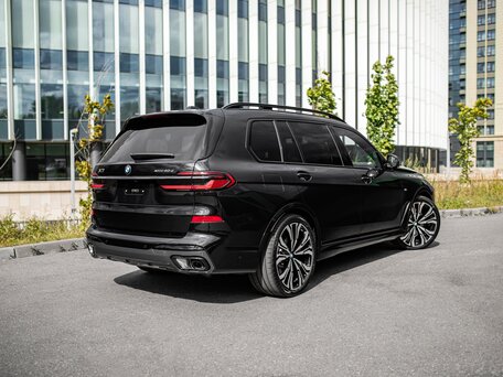 2026 BMW X7 40d I (G07) Рестайлинг, чёрный, 18390000 рублей, вид 4