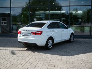 2021 Lada (ВАЗ) Vesta I, белый, 800000 рублей, вид 2