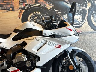 2026 Voge RR500S, белый, 687000 рублей, вид 2