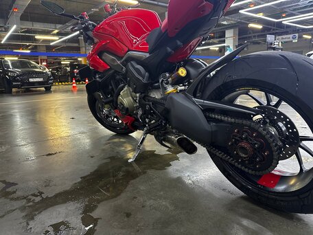 2023 Ducati Streetfighter V4, красный, 2500000 рублей, вид 5