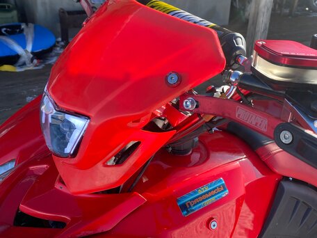 2026 Polaris Predator 500, красный, 970000 рублей, вид 3