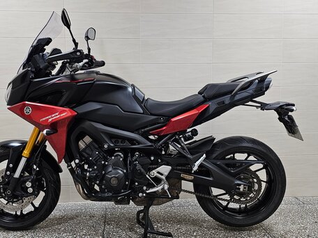 2020 Yamaha Tracer 900, красный, 1150000 рублей, вид 1