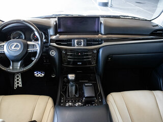 2017 Lexus LX 570 III Рестайлинг 2, белый, 8755000 рублей, вид 5