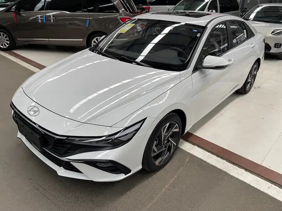 Открыть фотографии: Hyundai Elantra VII (CN7) Рестайлинг