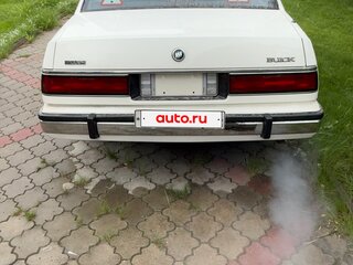 1989 Buick LeSabre VI, белый, 750000 рублей, вид 4