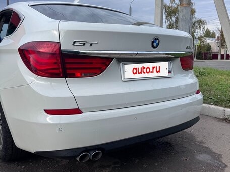 2012 BMW 5 серии Gran Turismo 530d xDrive VI (F10/F11/F07), белый, 2250000 рублей, вид 4