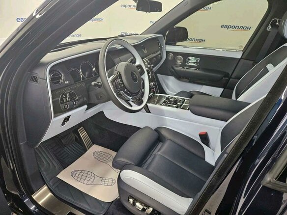 2023 Rolls-Royce Cullinan Black Badge I (Series I), синий, 47881000 рублей - вид 7