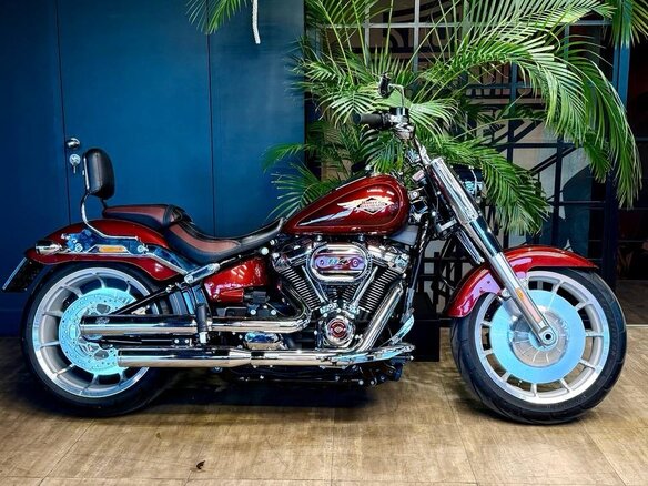 2023 Harley-Davidson Fat Boy, пурпурный, 3550000 рублей - вид 6