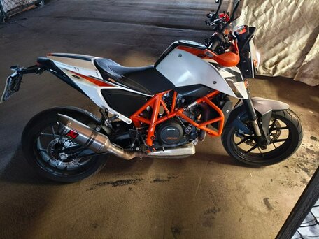 2014 KTM 690 Duke R, белый, 450000 рублей, вид 1