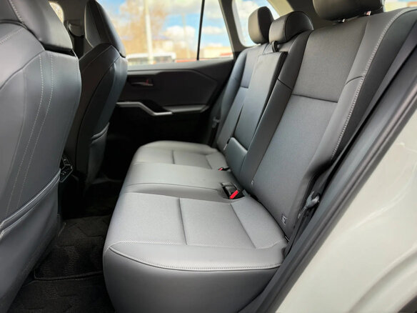 2026 Toyota RAV4 VI (XA60), белый - вид 15