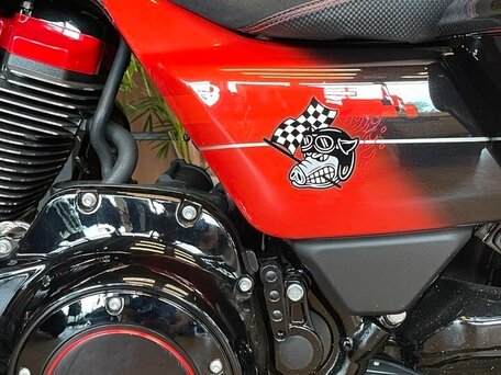 2026 Harley-Davidson CVO Road Glide ST, пурпурный, 6950000 рублей, вид 2