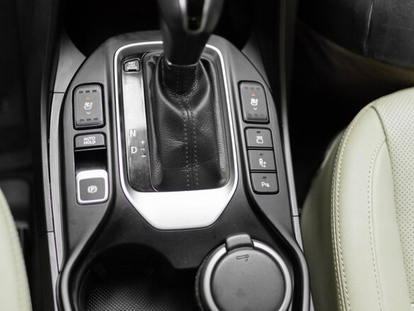 2017 Hyundai Santa Fe III Рестайлинг, белый, 3200000 рублей - вид 3