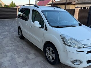2015 Citroen Berlingo II Рестайлинг, белый, 900000 рублей, вид 2