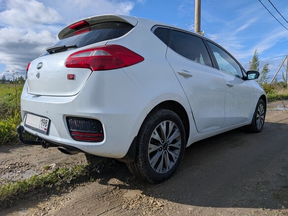 2018 Kia Ceed II Рестайлинг, белый, 1490000 рублей - вид 6