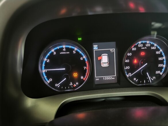 2017 Toyota RAV4 IV (XA40) Рестайлинг, белый - вид 12